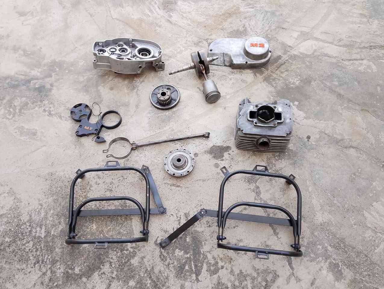 سلام عليكم  جنايه غراص للبيع ابيع شلع البوش والبستم كصه 4 لوره شغاله هيه والبستم  قبق دينمو بس فطر بسيط  
سوبايات جديدات  طابوكه عينه نظيفه شيال صالنصه هوه والقفيص نظيفات فشگه وحده نظيفه كلش 
مكاني سماوه
توصيل موجود لجميع المحافظات 
رقم الهاتف ***********
