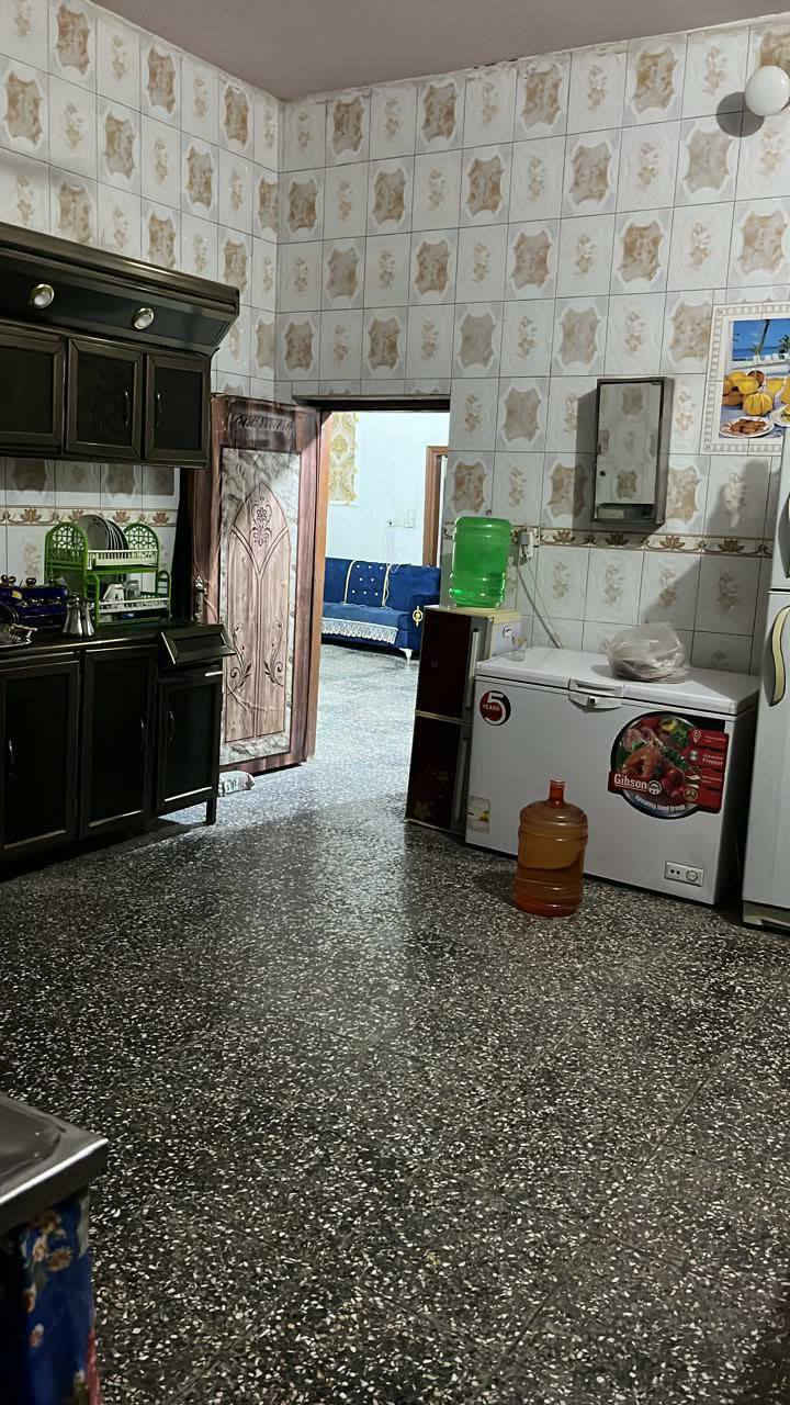 #عقارات_بابل الاستفسار *********** او خاص متوفر واتساب

#دار سكني للبيع طابو صرف مساحة 238 متر

#طابقين يحتوي على 4 غرف نوم + مطبخ + كليدور + استقبال + مجمع صحيات 

#العنوان حي العسكري خلف دائرة النفط
