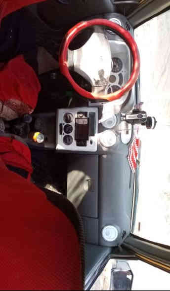 السلام عليكم سايبه 2012سياره جاهزه وحلوه بديهه زين شوفت عينك مابي شي ومحرك جديد هستوني شاده قبل يومين محرك كامل وجديد والگير خير من الله جديد تخم تاير جديد وباتري جديد السياره حلوه ومرتبه كهربائيات كلهه شغاله جاهزه السياره سنويته منتهيه ب23مصفره غرامات ولا الف عليهه وراعيهه موجود شوكت متريد يحولك السعر 20وبيهه مجال مكاني البصره الهارثه***********
