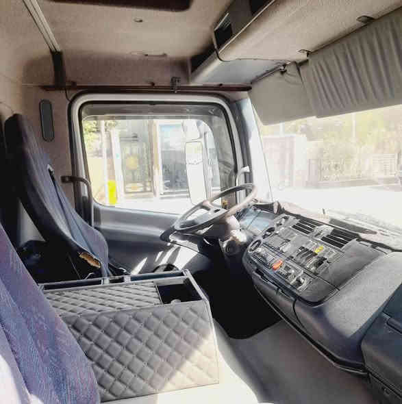 السلام عليكم. تنكر  2001. اكتروز اتيكو. رقم بصره.  حموله ١٢ طن. سياره نظيفه وجاهزه للعمل تخم تايرات جوهه جدد كير مكينه نظيفات. الشراي يتصل ويدلل وسعرهه بي مجال ومناسب لشراي *********** واتساب او رصيد البصرة
