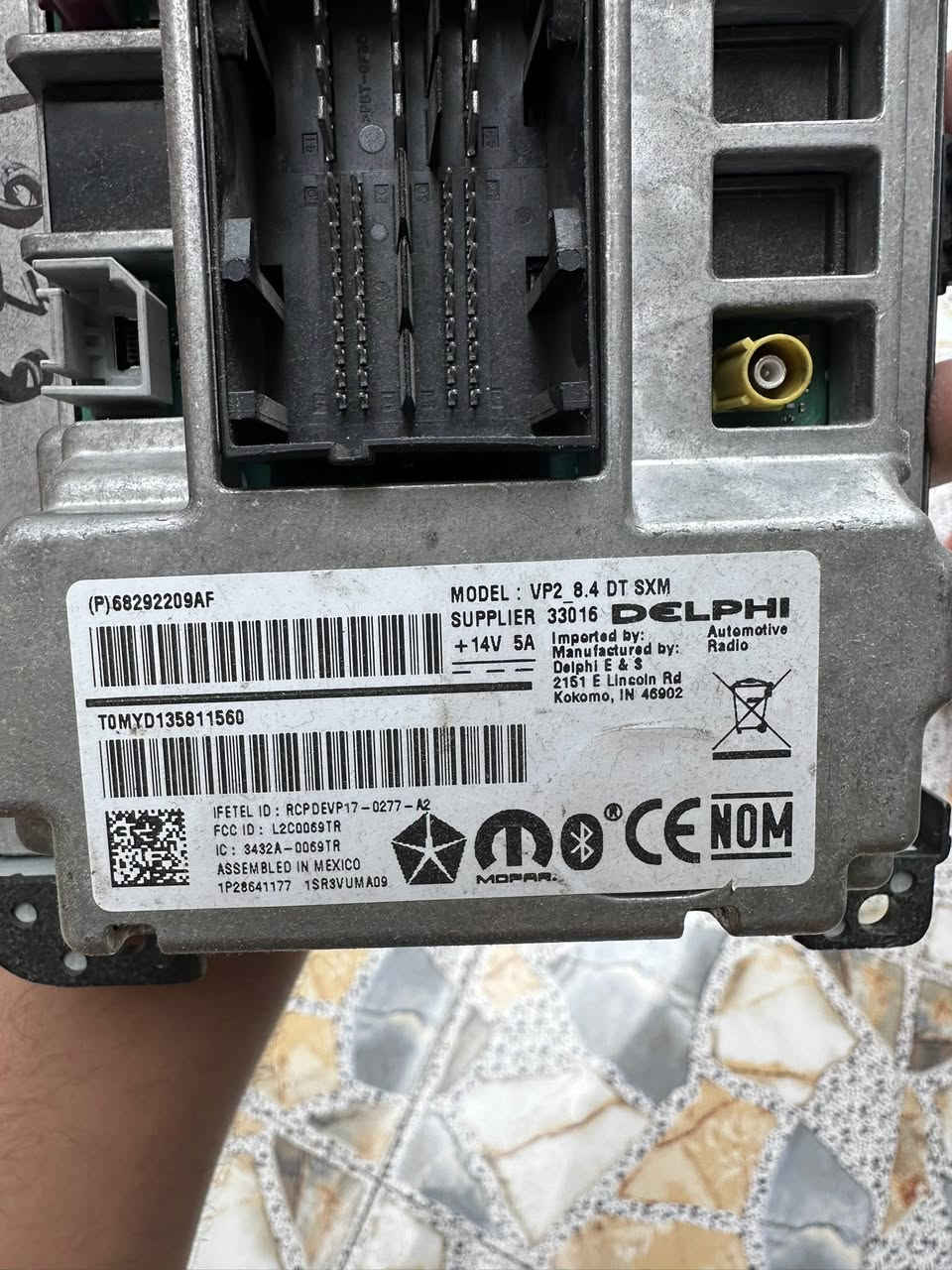 سلام عليكم شباب شاشة مال تفصيخ شتريتة ومارهمت ع سيارتي شغاله كفالة من كلشي يعني تاخذة اي خلل ترجع 
***********
