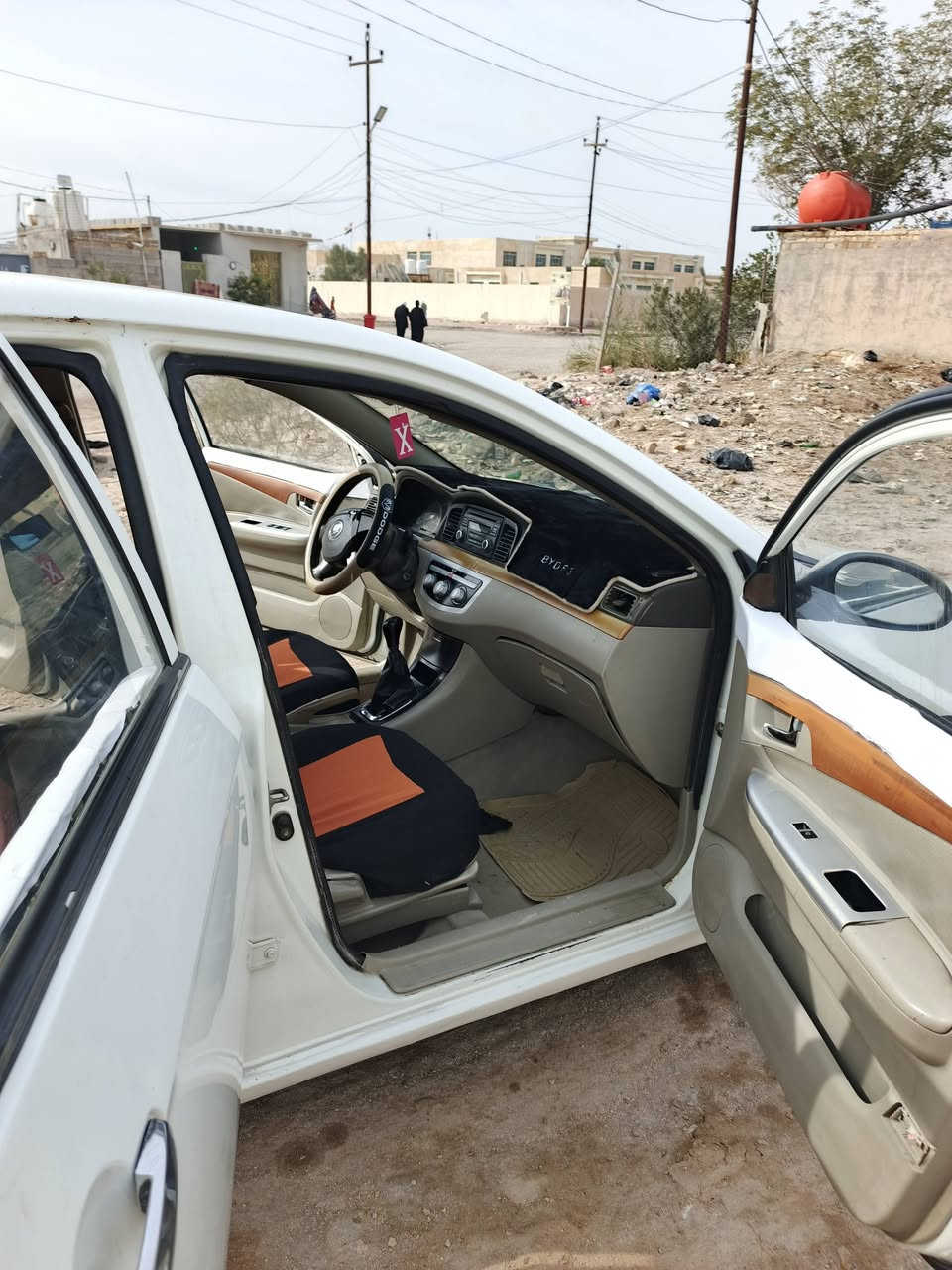 سلام عليكم سياره ليفان لبيع موديل 2011 رقم بغداد سنويه نافذه من 2022كير عادي سياره حلوه مثل ما بل الصوره موضح السعر 46 اني مكلف بل النشر  رقم الهاتف ***********الاتصال على هاذ رقم مكان ميسان
