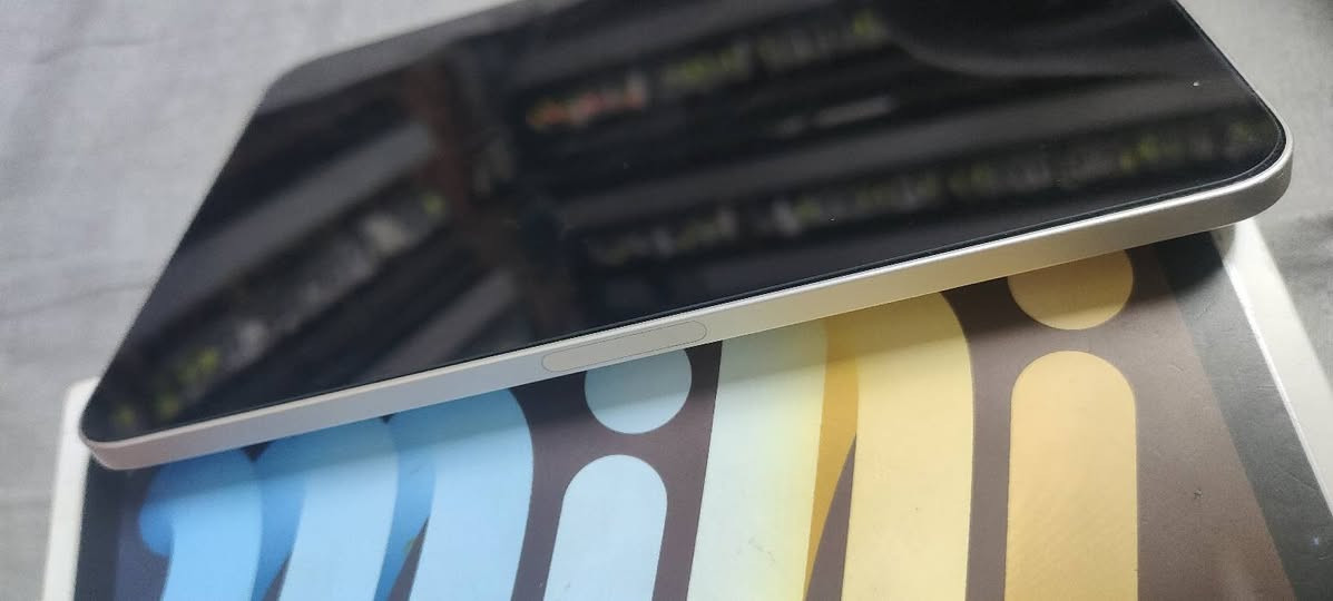 سلام عليكم 
ايباد مني 6 التفاصيل كلها بل صور ذاكره 64 بعده داخل ضمان بطاريه 99 سعره 350 / بغداد البلديات ***********
