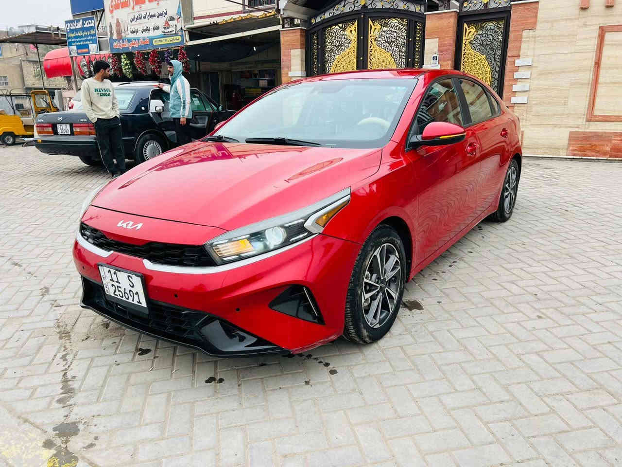 سلام عليكم
كيا فورتي 2023 وارد امريكي 🇺🇸ضررصطحي خفيف واضح بل منشور صبغ بنيد فقط وحافة جاملغ بارد  راجع نفسه   . فقط هذا حادث السياره 
بجم كله بلاد لغود شواصي دواخل راديترات تبريد 
محرك كير كلشي كفاله عدا الحادث المذكور☝️
(بدووون تبديل ليبل ☝️ واحد كل السياره )

(( ابيع على الفحص وين يعجبك افحص 👍))
رقم بغداد جديد هزه فحص سنويه لحد 2030
 موجود…
محرك 2000 Doch دوش
رادارات جانبيه تحديد النقطه العمياء ⚠️قطع المسار 50
رادار خلفي تنبيه عند الرجوع‼️
رادار امامي ❗️❌
تحديد مسار/ سياقه ذاتيه 
اوتو بريك /توقف ذاتي عند الاقتراب ⛔️
اشاره بل مرايه 💡
كامره دوراه 📷
شاشه كبيره تدعم 📲Android Auto/car play
خرائط Gps 📌
فول تحكمات ستيرن 
3 انظمة قياده Sport/Normal/Smart
كروز مثبت سرعه 
ويل كب كروم 
حساس اطارات 
شاشة ظبط واعطال بل دشبول 
منافذ Usp/ Aux/ 12V
4 دسك/ مانع انزلاق/Abs
السياره جديده وجاهزه بدون اي نقص للبيع رايدها 149بيه مجال وشكرا اتصال هذا رقمي مكاني بغداد استفسار***********🇮🇶
