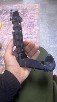 ماسك دعاميه اماميه قطعه واحده جديده جهة سايق للبيع للاستفسار:-07870296...