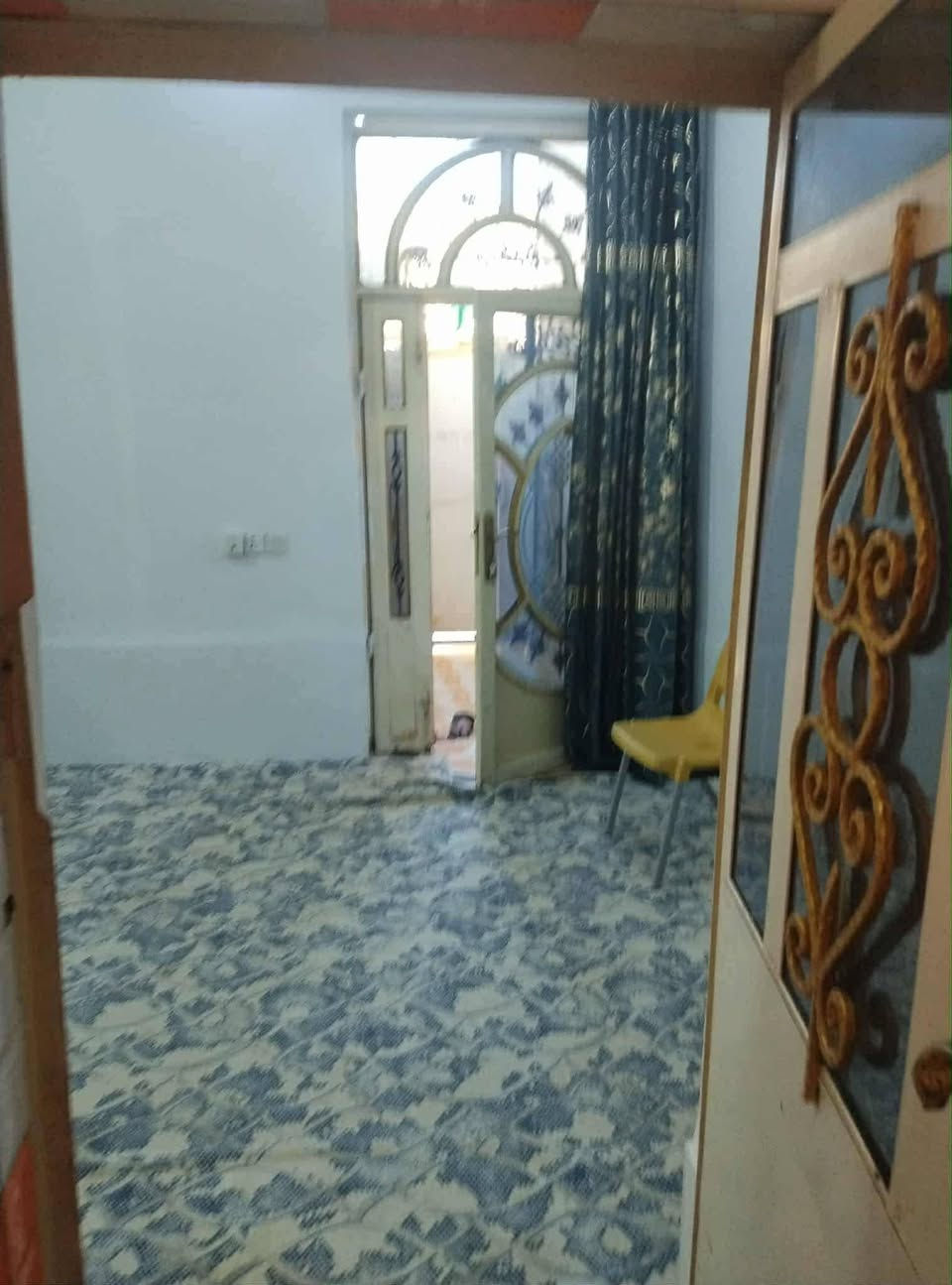 بسبب الوعود الكاذبه اعيد النشر 
بيت مساحه 100
غرفه 
وصاله 
ومطبخ 
ودونيه 
وصحيات 
وترك خلفي 
بناء طابوك 
عكاد 
سقوف ثانوي 
عالي عن شارع 
بيت ركن شارع امام بيت 10متر والفرعي بصف بيت 5
سرميك لبيت كل ماي كوي كهرباء دفن 
خدمات ثاني بيت عن تبليط مجاري ثقيل وخفيف دفن 
كامل من كلشي 
مابي درجه وبيتونه 
وعالي 3درجات عن شارع 
رحم الله والديك الي موشراي لايضل يسئل يجي يشوف بيت 
سعر 39 وبي مجال قليل كلش 
*********** واتساب
