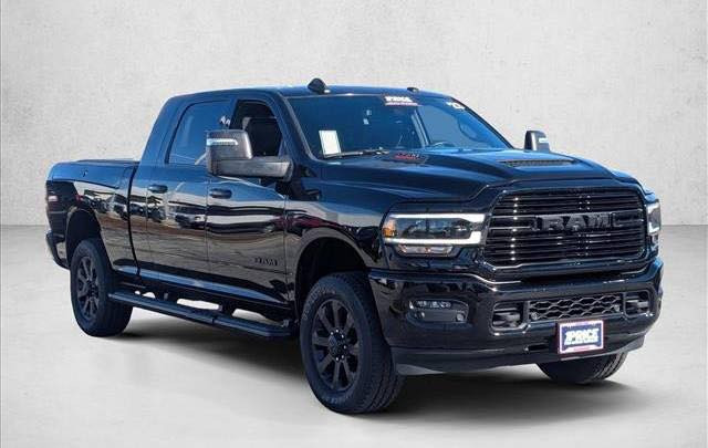 2023 RAM 2500
Laramie Mega Cab. 6”4 box 4WD
One owner 
Clean title
No accident
$55,000
DM for more details


**إذا كنت صاحب هذا الإعلان وتريد حذفه لأي سبب، رجاءا أرسل رسالة إلى الدعم الفني**