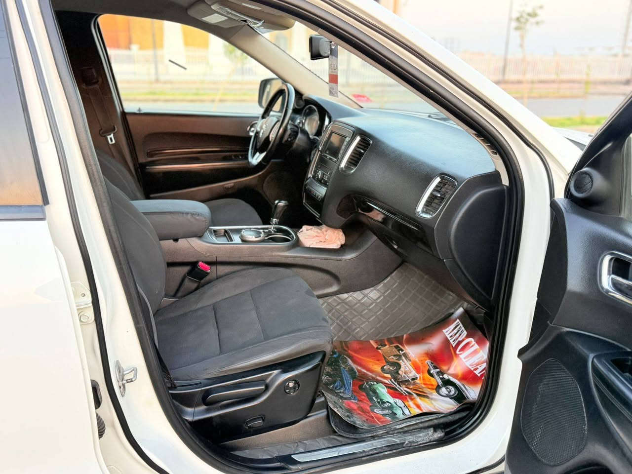 دورنكو مديل 11 خليجي لون ابيض رقم بغداد تحكم ستيرن مثبت سرعة حساسات  قرص شاشه قلاب كامره دواره كشن كهربائي 7 راكب  مكينه 3٫600  تبريد  تدفئه  3 قطع تبريد لايت زنون   تخم تاير. مكينه كير خير من الله
حداديه بيه ضعف 80 %  
ماعده بيه طخه بصيطه بداير الخلفي مال الجاملغ الي يم تاير الأيمن  اشاير بلامرايه جنطه شفط بصمة ابواب بصمه تشغيل    
مكان الناصرية قضاء الغراف 
للاستفسار اتصل عل رقم أو خاص ***********
