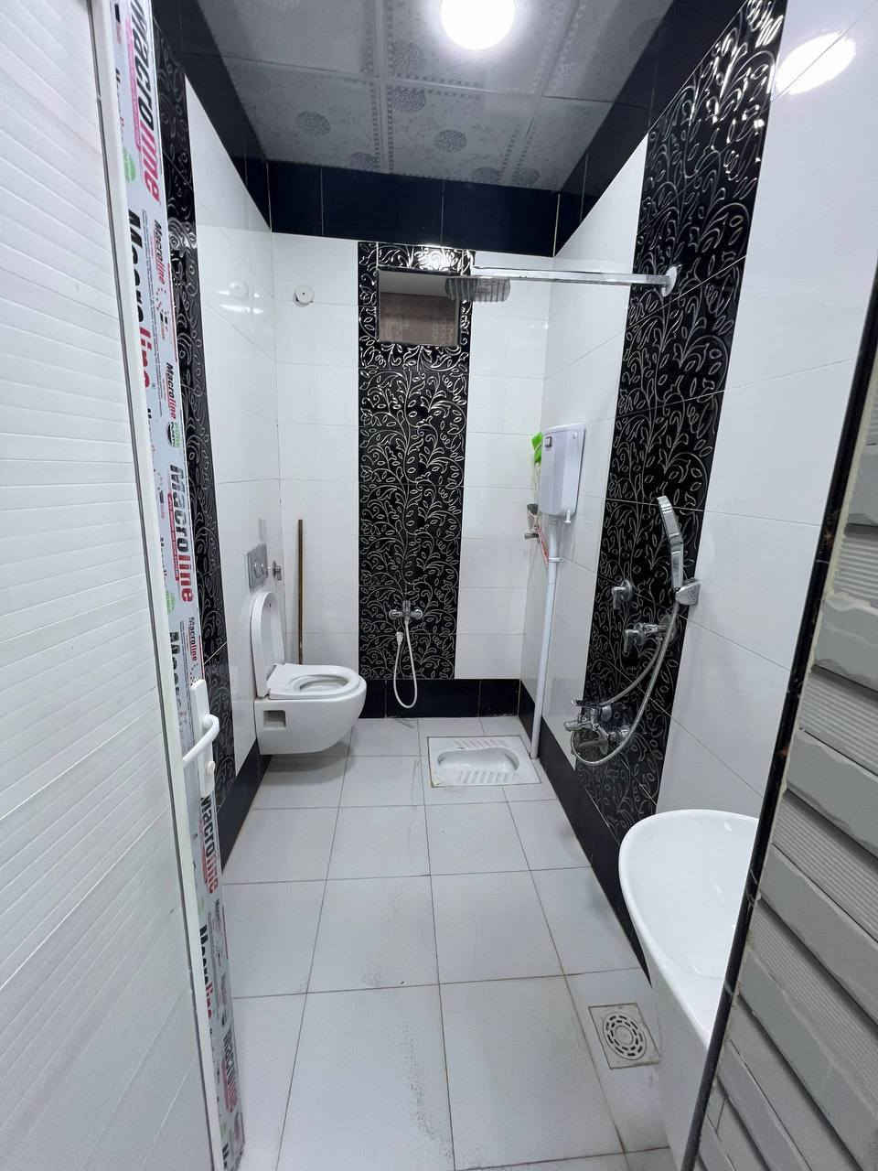 🏛️ شقه ارضيه للايجار  🏛️
في الطويسه بناء حديث ديلوكس

تحتوي غرفتين منام صاله مطبخ

صحيات موقع ممتاز

سعر الايجار 750 
***********
