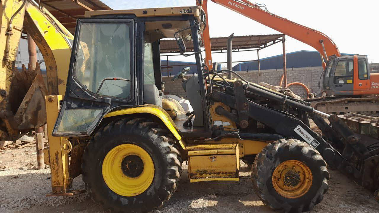 اخوان حفاره كتر البيع بدون رقم مديل 200 عمية بدون سلايت حفاره جاي تشتغل محركهة حلو مال واحد يريد يعيش بيهة رقم الهاتف واساب موجود ***********
