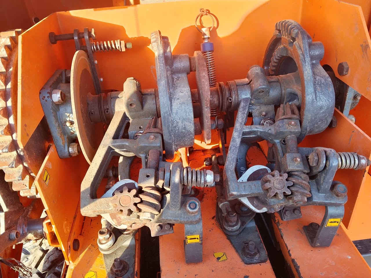 السلام عليكم كابسه ايرانيه موديل 2024 مشتغله موسم واحد مكفوله كفاله عامه مكان ديالى كنعان سعر 5 مليون وبيهه مجال ***********/////***********
