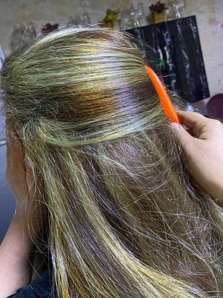 تسريح ومعالجً حسب الطلب  بعد الغسل وشسوار تخصيل صبغ  حسب طلب الزبونات عروض العيد متخلص للحجز  وأتساب ***********
