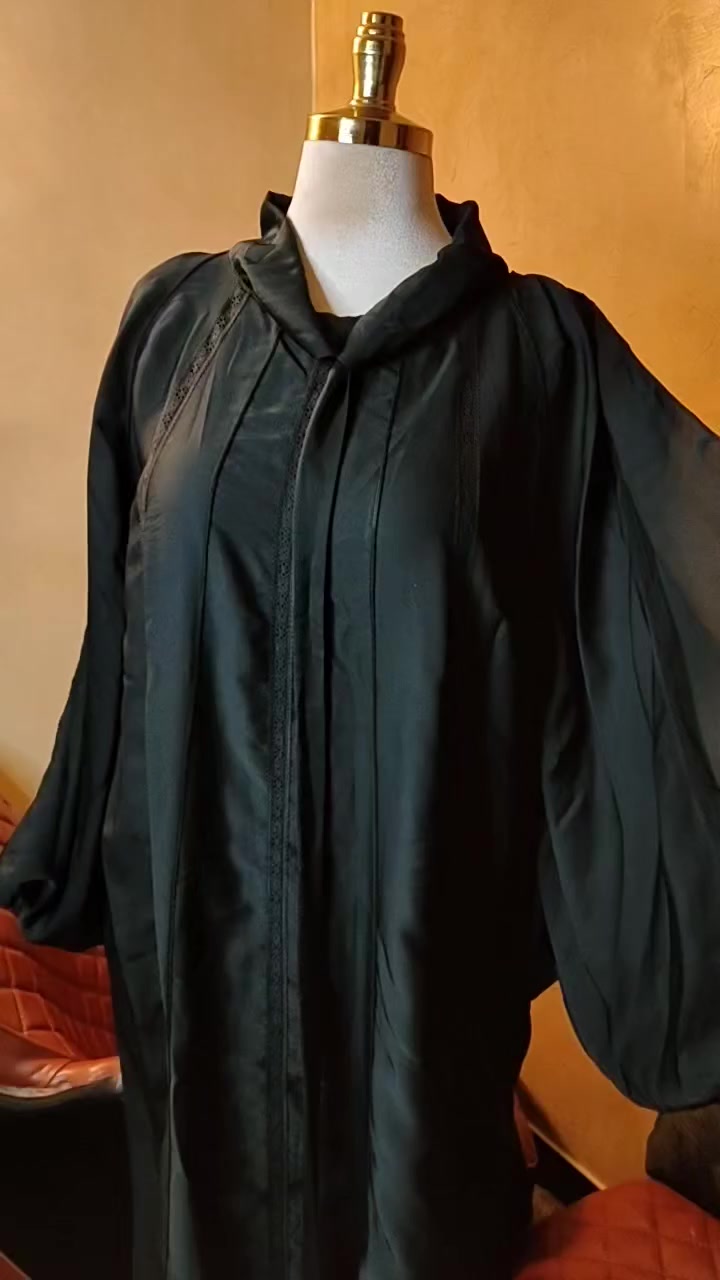 عباية جفت قماش زبدة بارد ثلج ترافه قياس 4 اشبار طوله 170 سم نظافة 💯💯 سعر 10 الف مطعم دانتيل كيبور حتى الظهر


**إذا كنت صاحب هذا الإعلان وتريد حذفه لأي سبب، رجاءا أرسل رسالة إلى الدعم الفني**