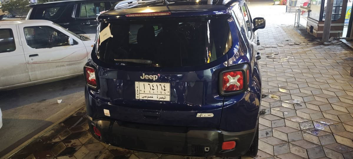 السلام عليكم سيارة جيب رينيكيد وارد امريكي موديل 19 حادثة جملغ واحد امبدل فقط بيه شخطات فقط من الجوانب سنوية تنتهي بعد سبوع رقم بصرة مداور ثاني يوم سيارة حلوة وجاهزة العنوان ناصرية مركز حي الشموخ الرقم *********** ناصرية, ذي قار
