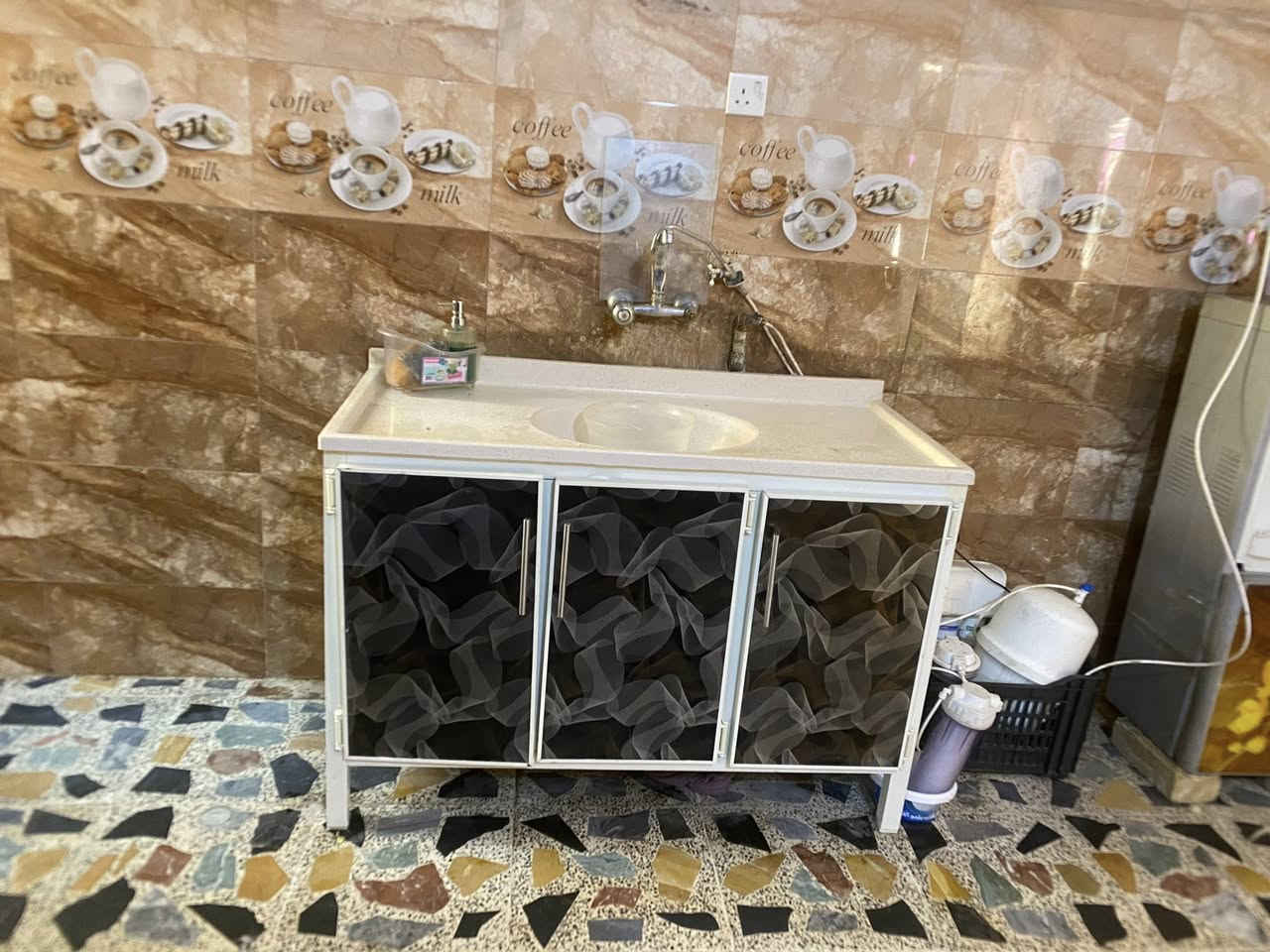 السلام عليكم كاونترالمنيوم  سنك مرمر  للبيع ٢٥٠مكاني شهداء العبيدي


**إذا كنت صاحب هذا الإعلان وتريد حذفه لأي سبب، رجاءا أرسل رسالة إلى الدعم الفني**
