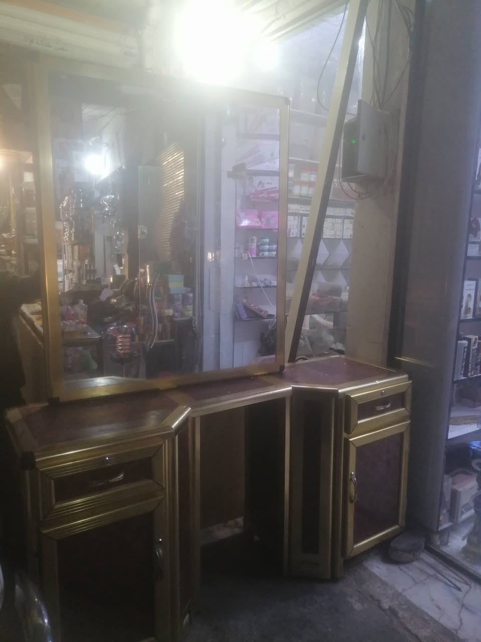 السلام عليكم شباب كرسي حلاقه للبيع وميز حلاقه السعر على الخاص


**إذا كنت صاحب هذا الإعلان وتريد حذفه لأي سبب، رجاءا أرسل رسالة إلى الدعم الفني**