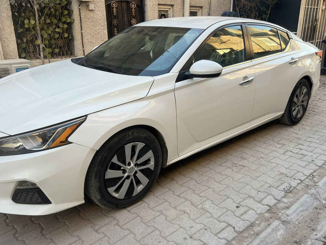 السلام عليكم
نيسان التيما موديل ٢٠٢٠ بغداد باسمي

حادث موضح بالصور 

بصمة 

كشن كهرباء

رادار امامي

توقف ذاتي

تشغيل عن بعد

السعر ١٥٠ 

للاستفسار *********** واتساب متوفر
