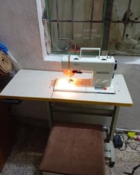 كومبال ابرذر ياباني السعر 150 وبيها مجال للتواصل رقم الهاتف 0772847669...