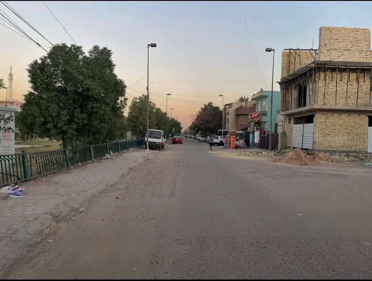 السلام عليكم
للبيع قطعة ارض  الركن مساحة 113م واقع حال 122 الواجهه 11والنزال ١١ الموقع شارع فلسطين المستنصريه محله ٥٠٤ مقابل الحديقه  شارع عريض نافذ مقابل مستشفى العالمي 
اللاستفسار اومراسلة الصفحة 
***********
