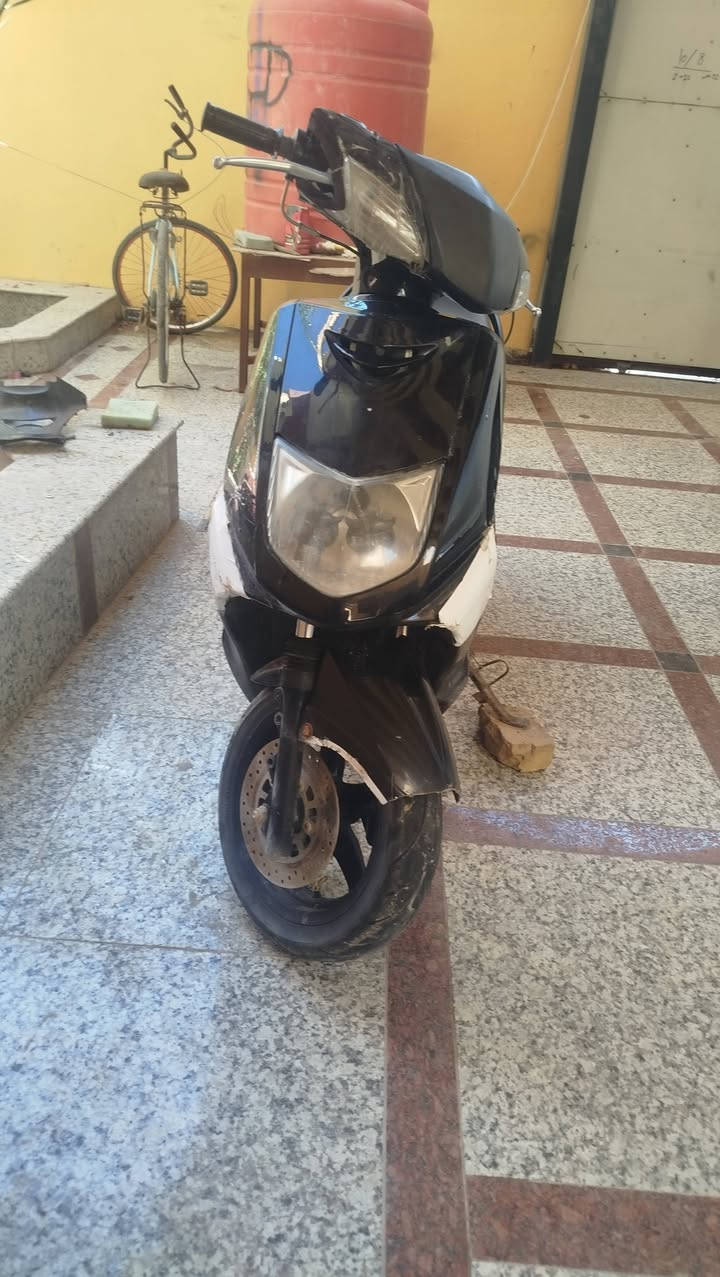 السلام عليكم سكنس نثيه
السعر350الف مكاني الهوير 
***********
