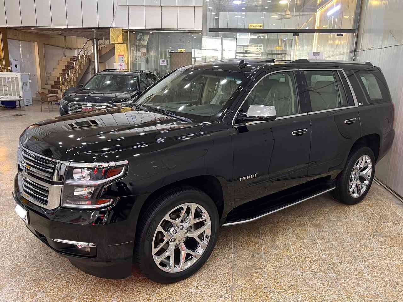 تاهو 2015 LTZ خليجى وكاله منصور 
مكفوله سياره من ضربه صبخ تبديل مكان بارد صخير
كير محرك مامفتوح حاداده سانوى هزة ارقم تاير كله جديده 
ماشيه ١٦٠ الف مكان اربيل السعر 345$ مجال
***********
