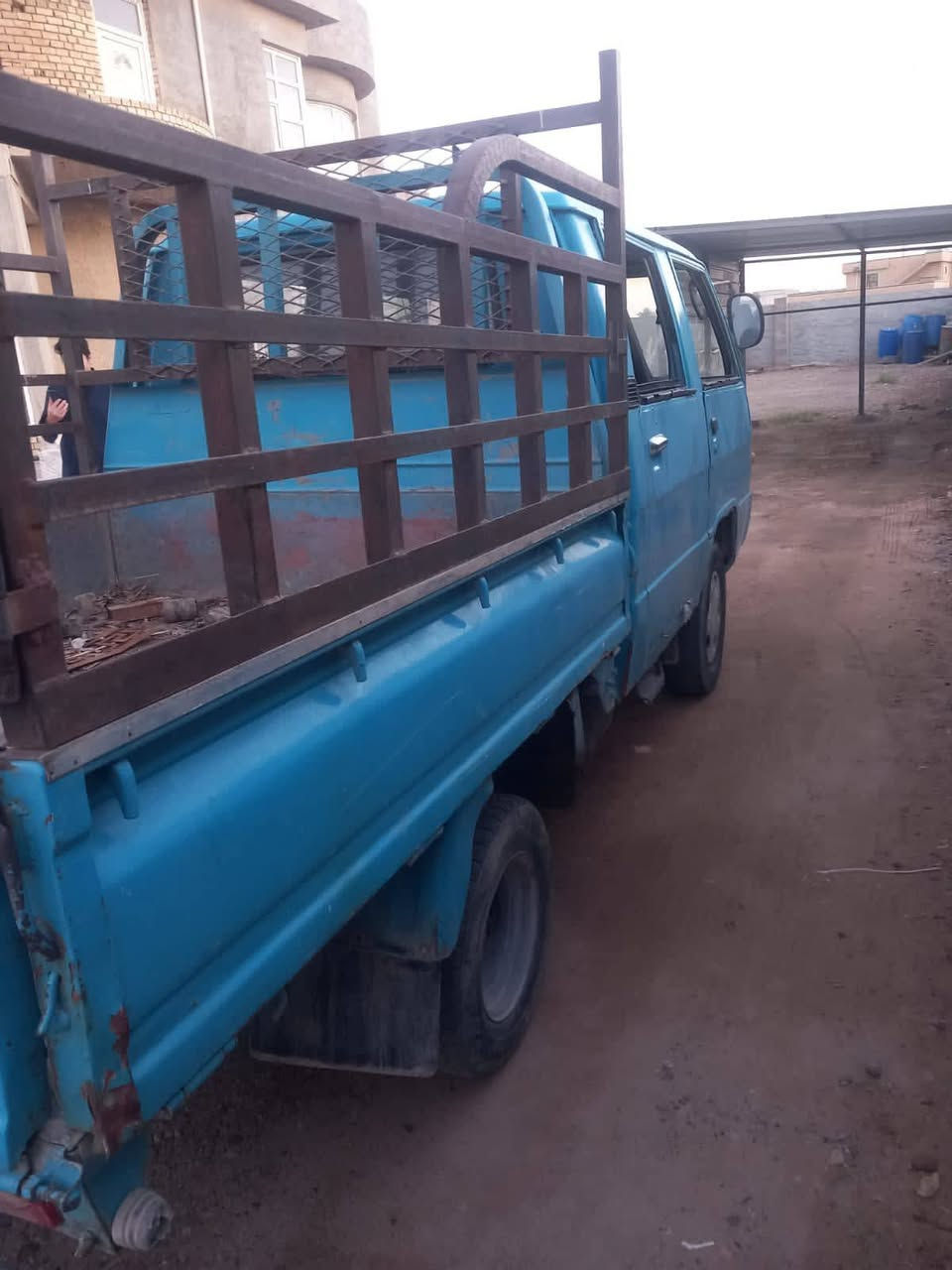 سلام عليكم كيا هونداي للبيع موديل 94 سنويه ساقطه صارلها شهر  شرط التحويل كير ومحرك واكسل شرط السياره ماناقصها غير دوشمه والكهربائيات السعر 30 وبيها مجال او مراوس مكان السياره الرمادي الاستفسار ع الرقم ‏‪***********‬‏ #للجميع
