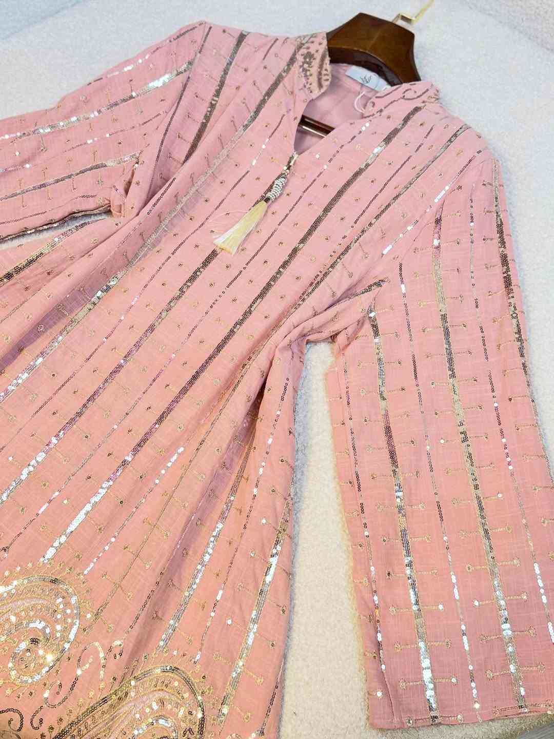 الــسعر35الــف✨🤎
القياسات(L,xl,2x)

للحجز و الاستفسار التواصل على الأرقام واتس اب 

***********
***********
***********
***********

توصيل بغداد  5000
توصيل محافظات  5000
