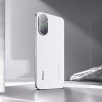 للبيع POCO F7 أبيض 🔥 📱 نسخة 512GB 🔋 Battery Health 96% ⚡ شحن سريع 🎮 أد...