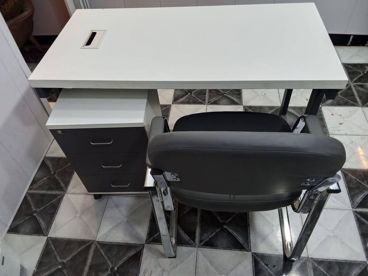 السلام عليكم ، ميز مكتبي وكرسي + ملحاقه المجرات المكان حي العامل رقم الاتصال : ***********
السعر : 250
السلام عليكم ، ميز مكتبي وكرسي + ملحاقه المجرات المكان حي العامل رقم الاتصال : ***********
