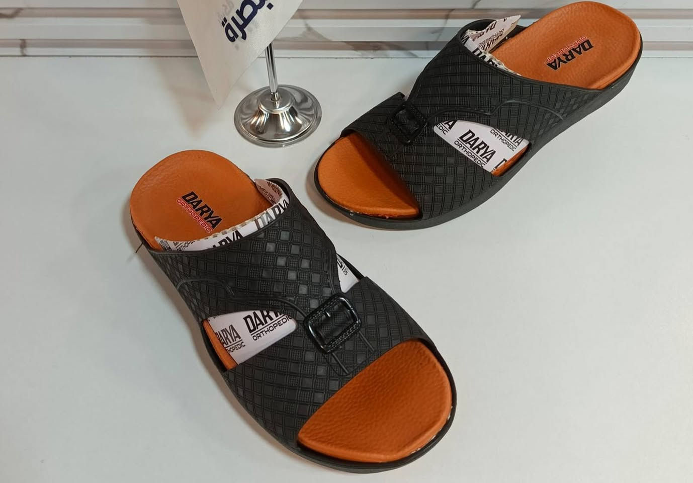 السلام عليكم جملة فقط شحاطه طبي رجالي قياسات من 40 إلى 46 الكارتون يحتوي على لون واحد عدد 14 قطعه سعر القطعه 5 الاف دينار للاستفسار والطلب ***********
