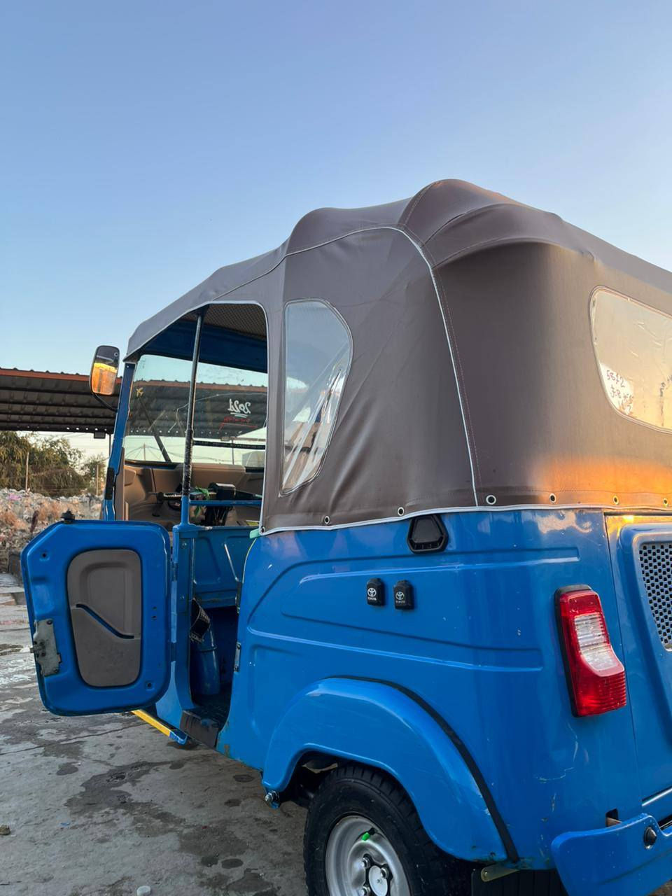 تكتك موديل( 21) شهر (11 )  أوراق  كامله تحويل ثاني يوم كشر كفالة عامة مكينه كير كلج اكسل مكفول مكينه تخم تاير جبلي بيها كهرباء كامله اي نقص مابيها كبل لشارع ربع مذب عليها تحويل كبل عقد مروري مكاني بغداد الشعلة (*********** واتساب) (السعر 7750 ملايين) و بيه مجال خاتم الطيبين
