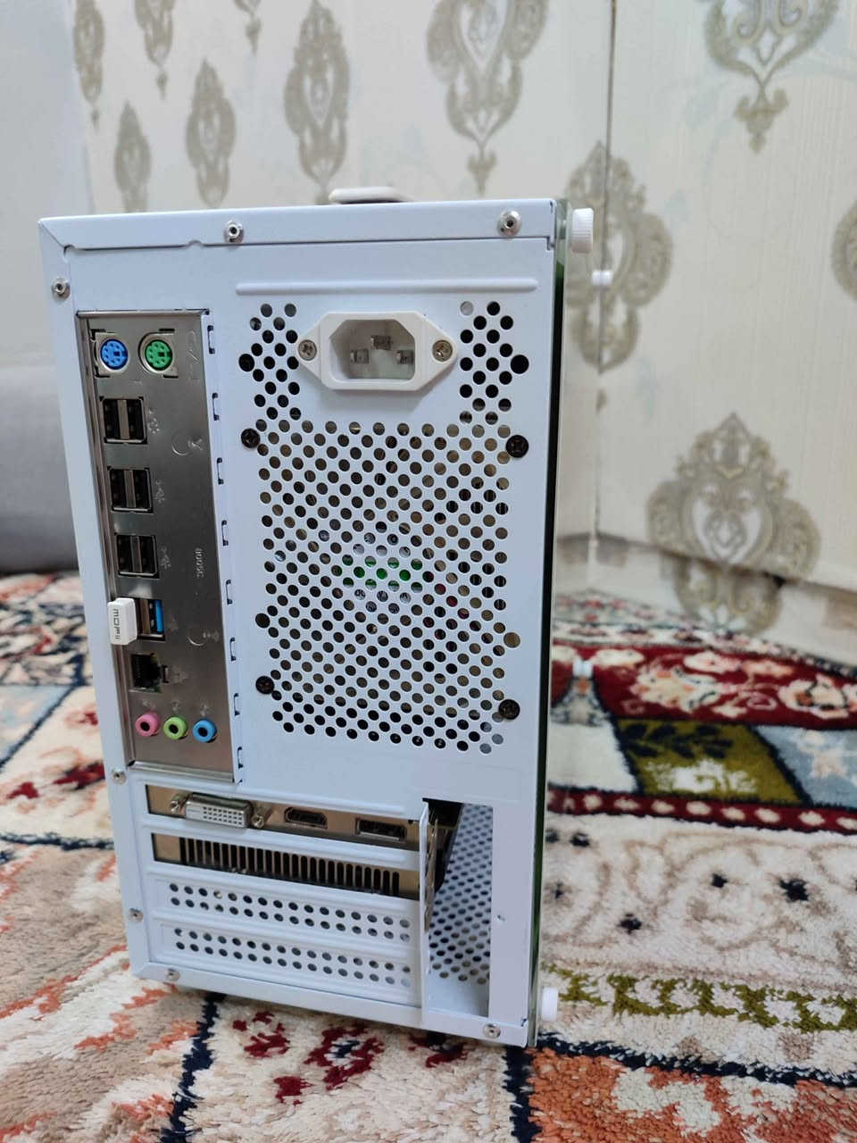 ﷽

کەیسی گەیمینگ  بۆ فرۆشتن 

مواسەفاتەکانی:

Cpu : xeon e5 2680 v4 14 core 28 thread

Motherboard: Machinist x99 pr9

Gpu: rx470 4gb لە ١٠٥٠ تی ئای بەهێزترە 

Storage: 500gb hdd

Psu : 750w rocket rgb

RAM: 8+16gb ddr4 2400mhz = 24gb

نرخی: ٢٨٠ هەزار 
شوێن: چەمچەماڵ گەیاندنم نییە شمشمل, السليمانية


**إذا كنت صاحب هذا الإعلان وتريد حذفه لأي سبب، رجاءا أرسل رسالة إلى الدعم الفني**