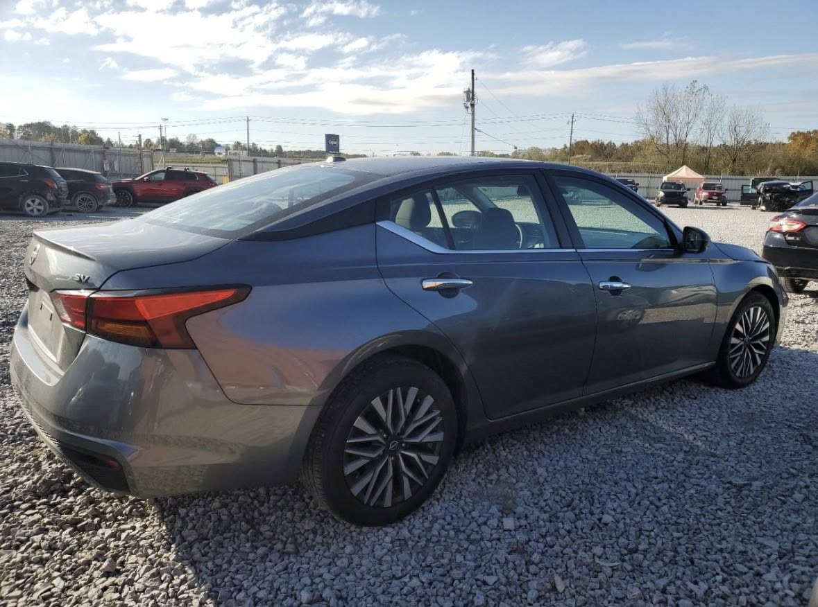 *تحية طيبة لجميع المتابعين*
للبيع في الامارات الشارقة 
نيسان التيما موديل 2024. 
مواصفات SV لون نفطي. 
العداد 28 الف ميل. 
السيارة قيادة وتشغيل. 
جميع الإرباكات سليمة👌
رقم الشاصي 1N4BL4DV6RN373448
الضرر كما هو واضح في الصور 

السعر 125 ورقة مطروح في الشارقة بدون تصليح. 

للاستفسار اكثر عن السيارة يرجى الاتصال على الرقم وآتساب 
0046720399716
ابو آدم


**إذا كنت صاحب هذا الإعلان وتريد حذفه لأي سبب، رجاءا أرسل رسالة إلى الدعم الفني**