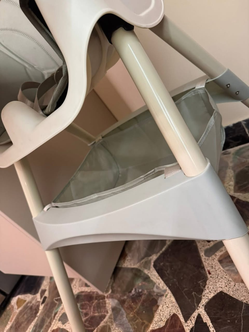 السلام عليكم
كرسي طعام اطفال استخدام قليل نظافه ١٠٠٪؜ 
سعره ٥٠ وبي مجال
مكاني كراده وعندي توصيل


**إذا كنت صاحب هذا الإعلان وتريد حذفه لأي سبب، رجاءا أرسل رسالة إلى الدعم الفني**