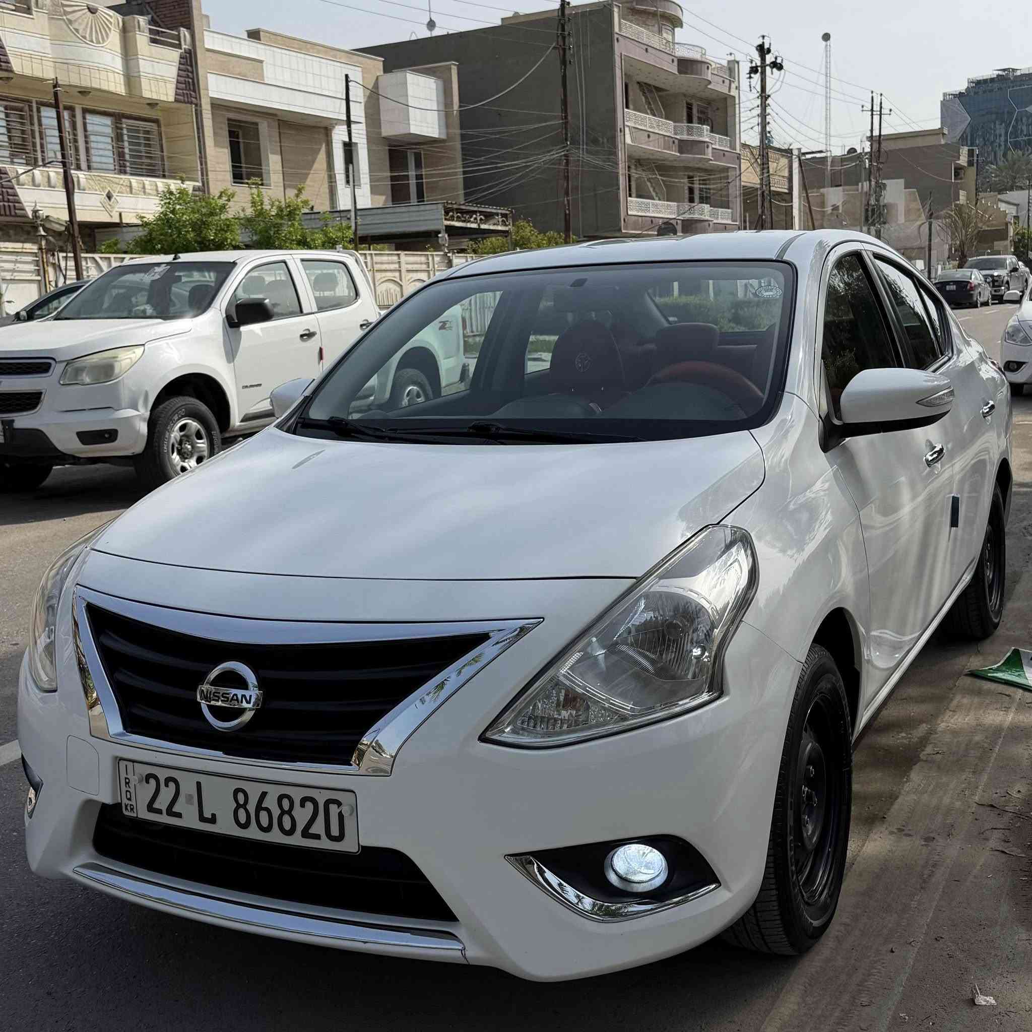 السلام عليكم
نيسان سني  
رقم اربيل باسمي بشرط التحويل
السياره استخدام شخصي لا تكسي ولا مندبه
2024
ماشيه 31,000 كيلو متر 
مكفوله كفاله عامه من البارد والصبغ والتبديل
مواصفات 
داخل جلد احمر كشنات وبيبان
شاشه كاربلي
4جام كهرباء
قطعتين تبريد 
حساسات خلفيه
كامره خلفيه
جنح خلفي
ABS
البجم كله زنون درجه اولى عدسات
مغلف الجام لاصق عازل حراري  
السعر 12,300$ 
وبيها مجال 
مكاني بغداد حي العدل 
***********
***********
