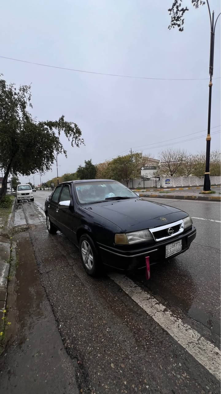 اوبل فكترا رقم كركوك 
كاوبون بانزين بيها 
باسمي شرط التحويل 
كلير عام جمالية 
موديل 91
اللون حبري 
*********** كركوك, العراق
