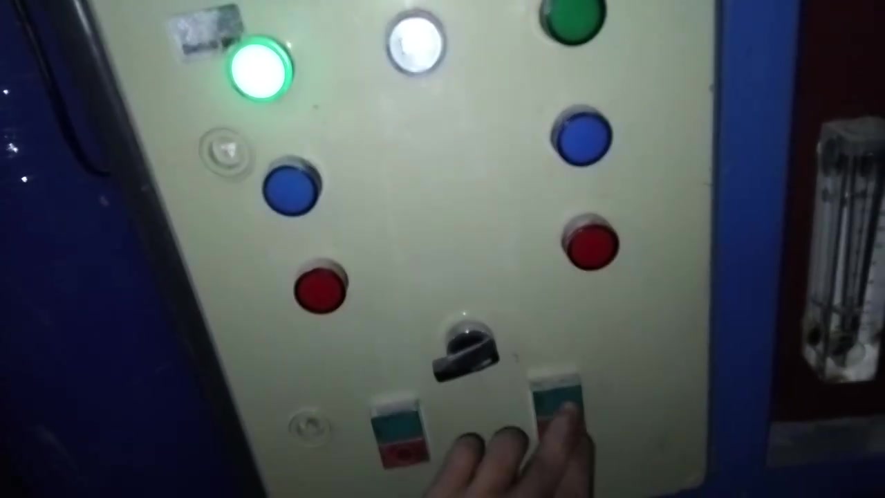 سلام عليكم محطه ام ربع البيع كامله هيه وتانكيات سعره 1200وبيه مجال زعفرانيه شارع المعهد***********
