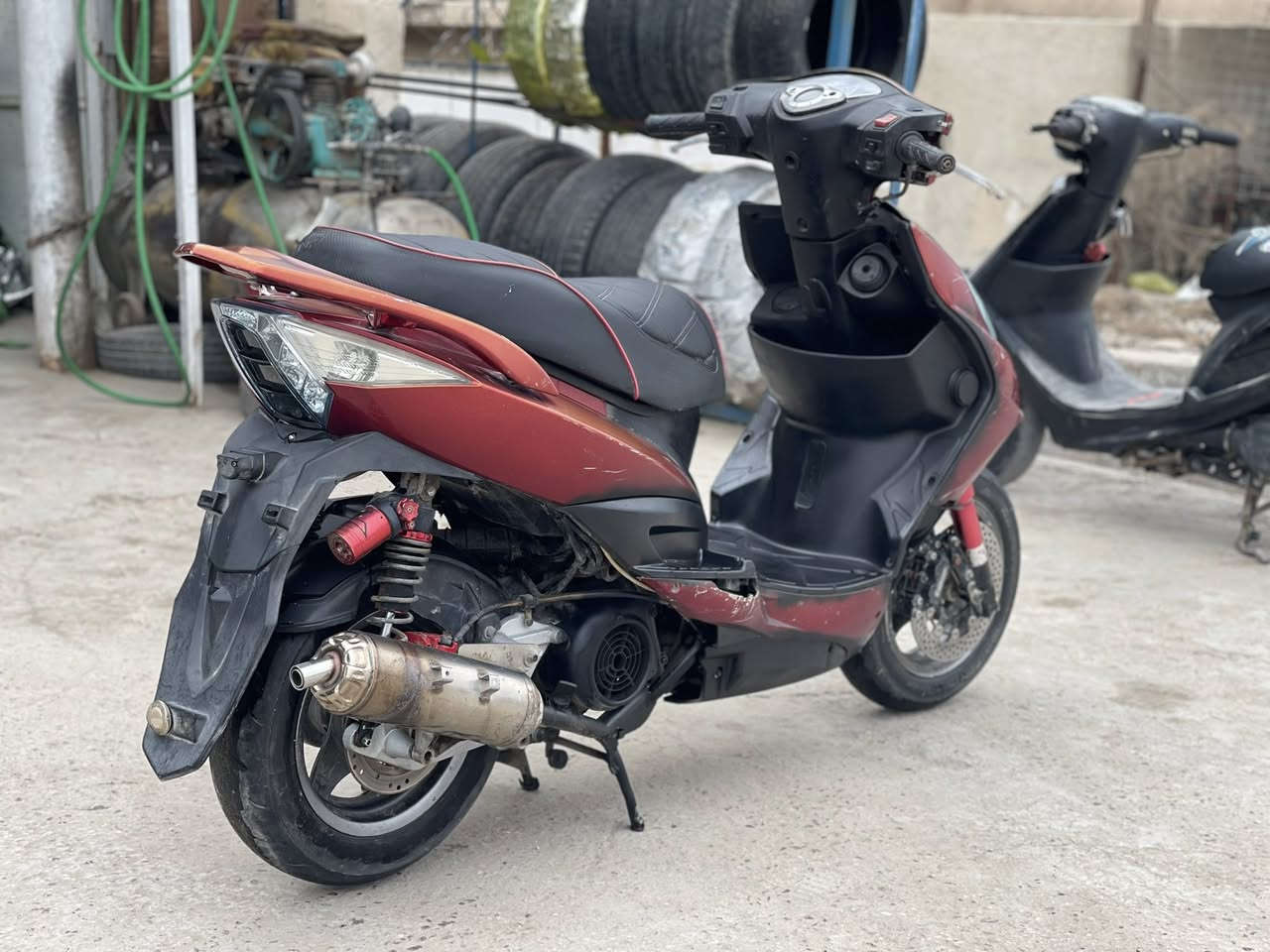 كامكو  دراجه ماناقصها شي  صالنه رياضي سعرها ٣٢٥ الف مكاني حله ***********
