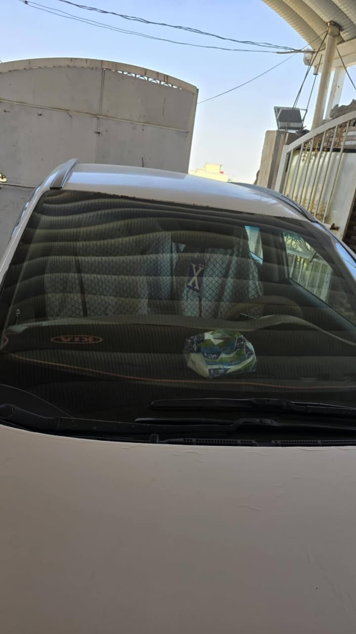 السلام عليكم كارنزه للبيع  2015 كفاله عامي سياره جاهزه من كلشي باسمي مكاني النجف
الاستفسار ***********
