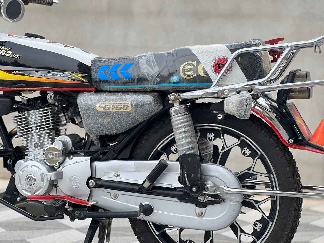 السلام عليكم
للبيع دراجه نامه برو ماكس موديل 2024 شكل 25 مفوله من كلشي ما بيه أي نقص بيه اوراق مكفوله محرك وشاصي وسرقه تشغيل نكره سلف خمسه كير صلنصه كاتم وجعره ومضخم دراجه متعوب عليه مال جناي دراجه خير من الله 
السعر خاص او ع الرقم بيه وتساب *********** مكاني صلاح الدين قضاء بلد
