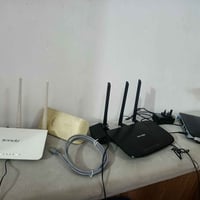 راوترات 2او واحد ضوىي شغالات النانو ماعرف اذايشتغل وله مايشتغر خلي سعر...