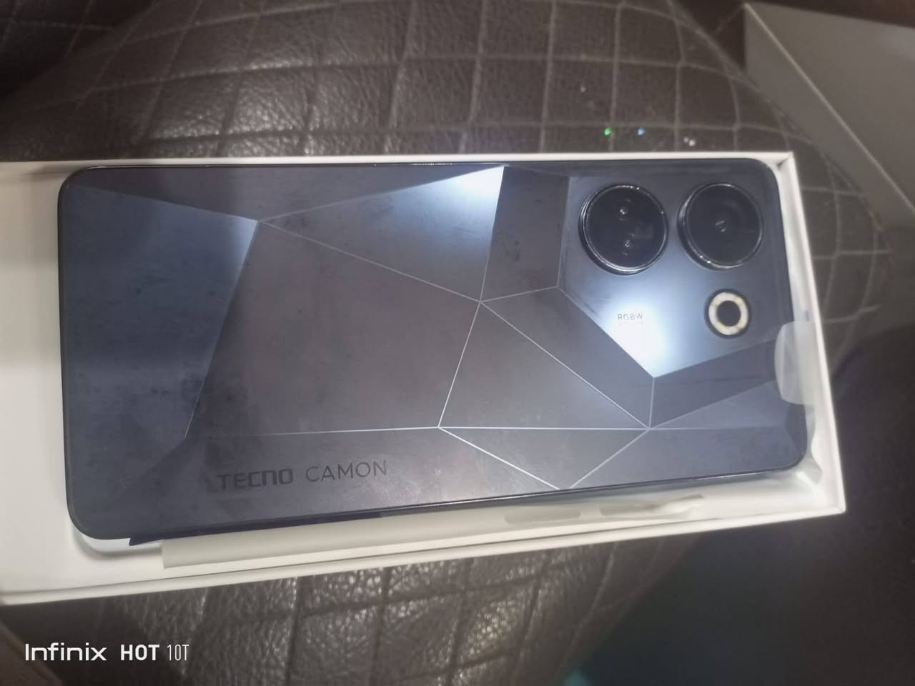 البيع شكد يوصل 
ستخدام بيت 
بس لفطر واضح بصوره


**إذا كنت صاحب هذا الإعلان وتريد حذفه لأي سبب، رجاءا أرسل رسالة إلى الدعم الفني**