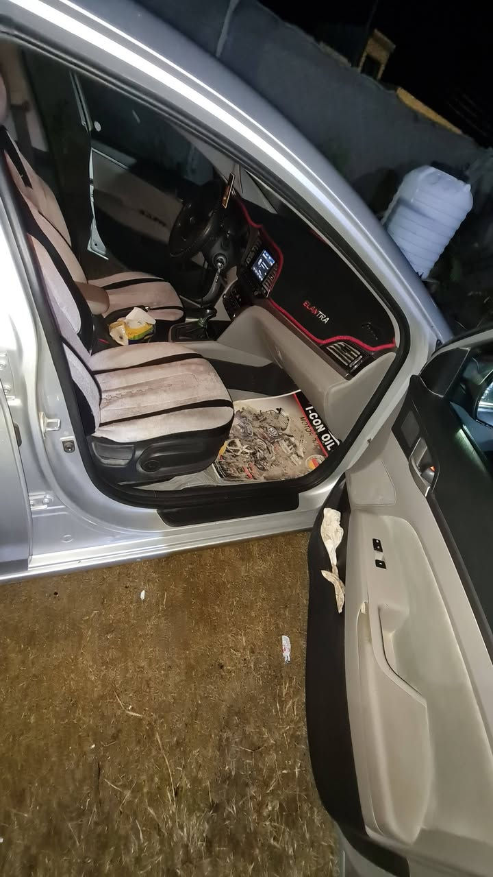 السلام عليكم  سياره النترا مديل 18 وارد امريكي محرك 1800 ماشيه 100,0000 ميل. محرك تبريد تدفئه مكفولات السياره تخبل  السياره بيه  بنيد وجاملغ والباب ملاونه ويه الجاملغ السياره بجم كبس   سونارهه وياهه  رقم بابل  ومداور ثاني يوم   السعر 123 وبيه مجال للطيبين  مكاني بابل الدبله  للاستفسار ***********
