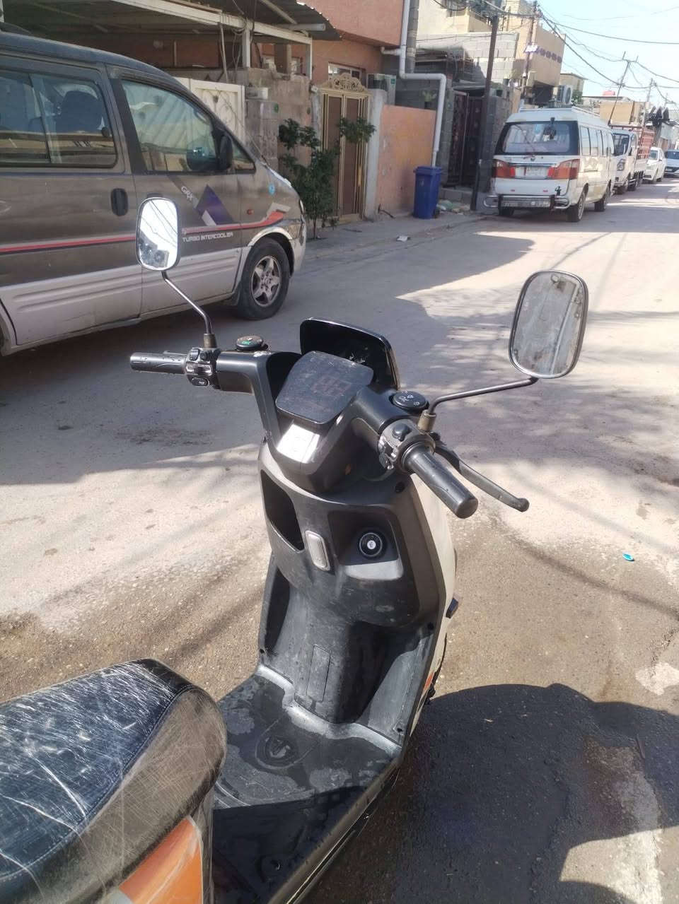 سلام عليكم دراجه ريان ام عيون مديل 2024 الدراجه نضيفه بمعنه الكلمه ماشي 8000 متر ما يقارب 8km وتجي بلايت زنون عالي ناصي رماش شاشه امولد تعرض الأعطال ونسبه الشحن وعندك الدبل الخلفي بي صوت اثناء الطسه وتمشيك ٥٠ كيلو حقيقي وسرعه بل ويز ٦٠ حقيقي بس يرادله ترتيبات مثل رقم الي مال شركه وشوي كفراته مشخطه
ومواصفاته كلش حلو تجي
بنظام بارك P
وتجي بسعه ست بطاريات ٧٢ فولت ٣٢ امبير
وتجي بسويجين
وايضاً وبصمتين وحده ضايعه
سعره ٧٠٠ تره خواته كله ب ٨٠٠ و ٩٠٠ الاستفسار اتصل على الرقم ***********
بي واتساب وخاص متواجد
بيه مجال حك الجيه واذا شراي تشلع عيوني  ابو ياسر
