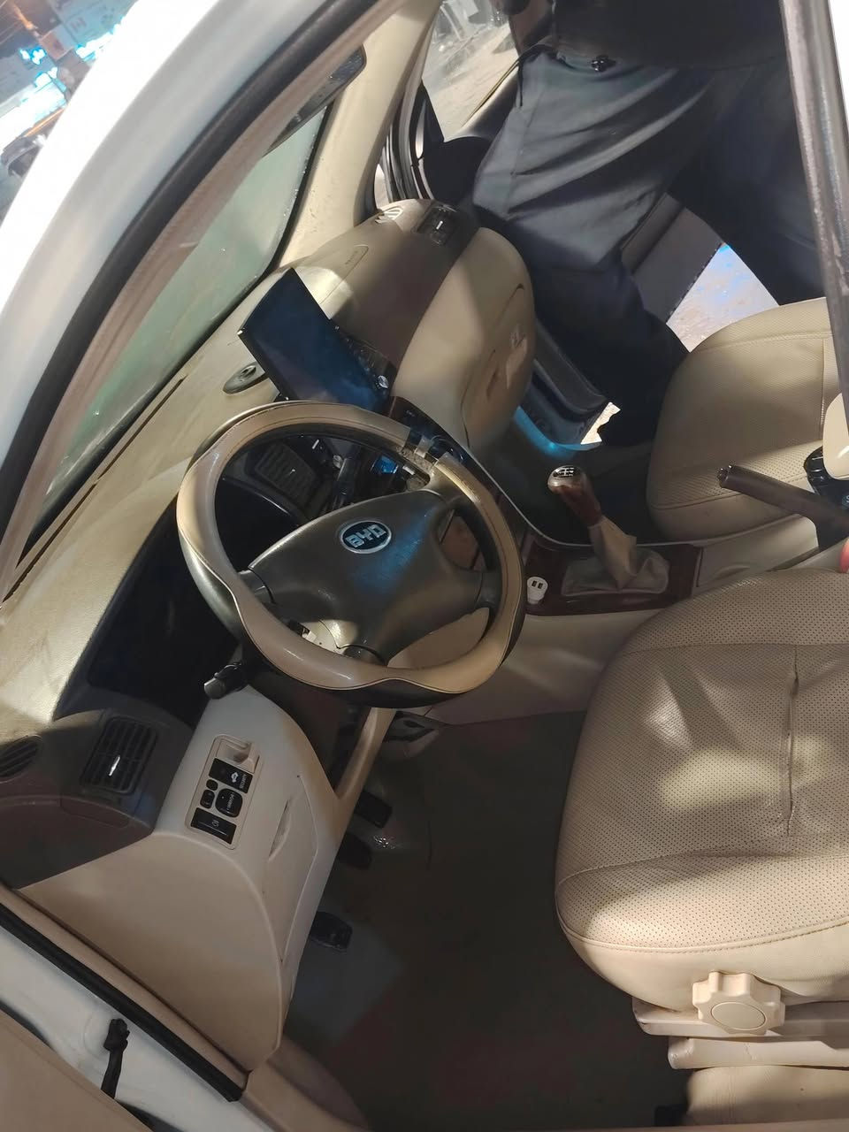 السلام عليكم بي واي دي 3Fمديل13
مكان بغداد
سعر55 وبيه مجال حك الجيه


**إذا كنت صاحب هذا الإعلان وتريد حذفه لأي سبب، رجاءا أرسل رسالة إلى الدعم الفني**