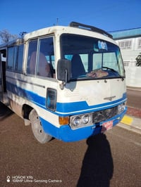 اسلام عليكم كوستر للبيع ٨٢ محرك ابلادي سته تايرات جديدسياره جاهزه صاحب...