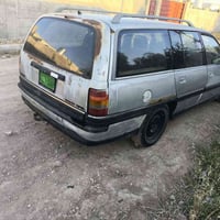 سيارة اوميكا صالون للبيع موديل 92  كابون بنزين موجود وكالة وتحويل السع...