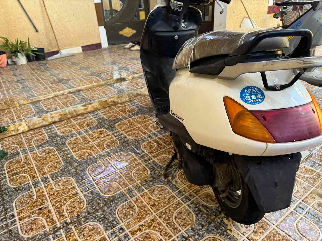 السلام عليكم سبيسي بيع او مراوس كاملة مابيهة اي نقص المكان ديالى الخالص
***********
