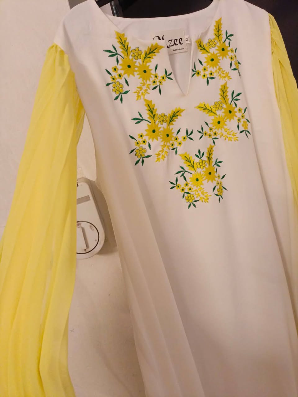 فستان وردي فخم جدا مال خطوبه ملبوس ساعتين فقط مااخذي 500 الف اريده 150 الف فستان ثاني ملبوس ساعه وحده 65 الف الوانه صيفي يجنن يرهم حته مال طلعه


**إذا كنت صاحب هذا الإعلان وتريد حذفه لأي سبب، رجاءا أرسل رسالة إلى الدعم الفني**