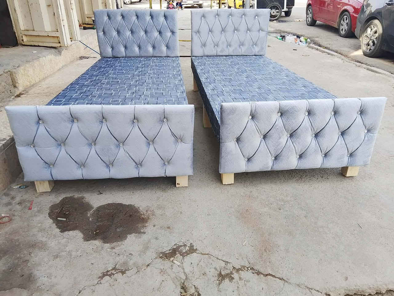 عرض خاص تخت نفر خشب عراقي جديد بلوك اسود _16 ملم
رجلين 6_3×3_
السعر_ 55_مع التوصيل داخل الموصل  الون حسب طلب للحجز خاص

ملاحضه 
الون حسب طلب الزبون @إشارة


**إذا كنت صاحب هذا الإعلان وتريد حذفه لأي سبب، رجاءا أرسل رسالة إلى الدعم الفني**